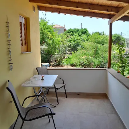 Holiday home Golden Near-beach Attic Stoupa